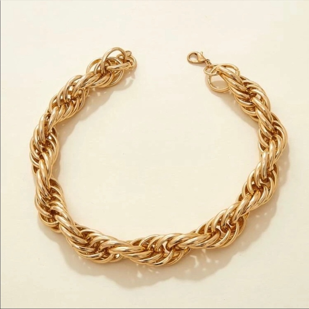 LAST ONE! Thick Chain Link Gold Necklace - Picture 2 of 3